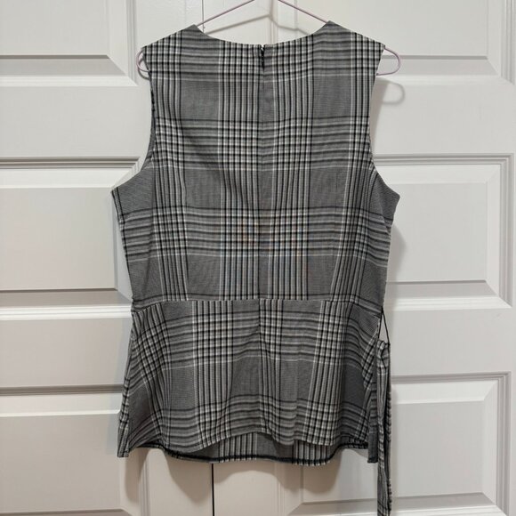 Le Château Gray Plaid Sleeveless Blouse – Classic Workwear Top Large - Picture 3 of 7